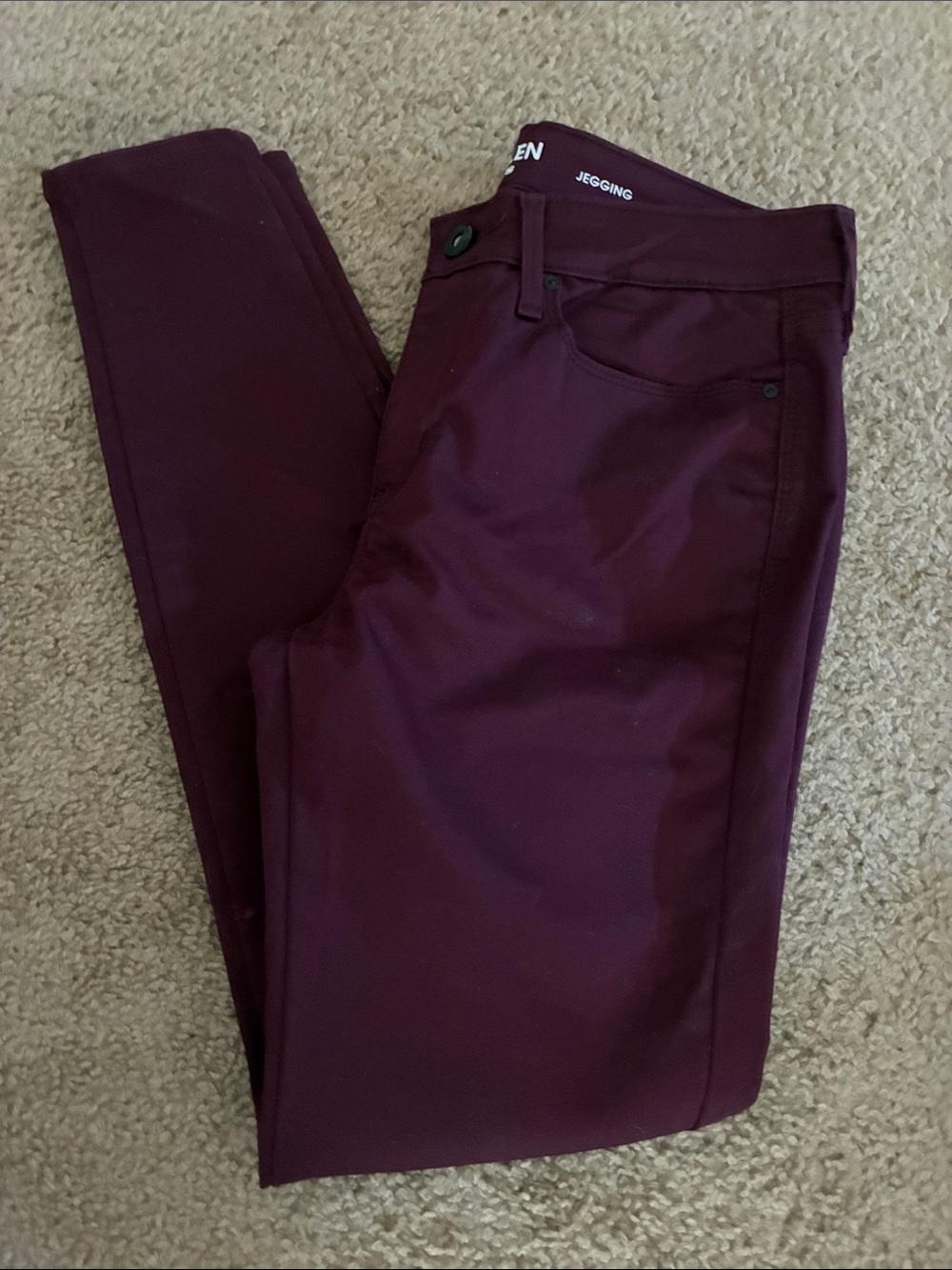 Levi's Men's Burgundy Slim Jogger Pants